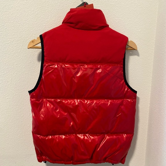Red TOPO puffer vest **NEW W/TAGS** - Picture 2 of 3